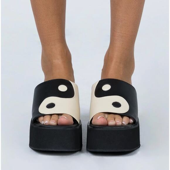 Princess Polly Shoes - Princess Polly Yin Yang platform sandals